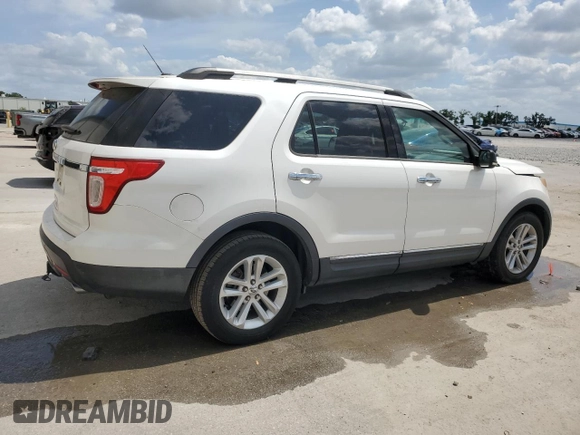 2011 Ford Explorer XLT with VIN 1FMHK7D87BGA59476, listed as a Copart auction lot 50989985 with 125,805 mi miles and Salvage Title. Bid and sale history available at carsss.com. Image 3.