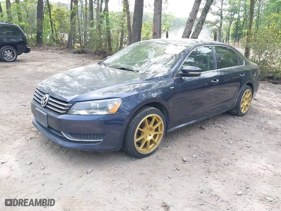 2014 Volkswagen Passat Wolfsburg Ed with VIN 1VWAT7A37EC020875, listed as a IAAI auction lot 42088494 with 190,356 mi miles. Bid and sale history available at carsss.com. Image 2.