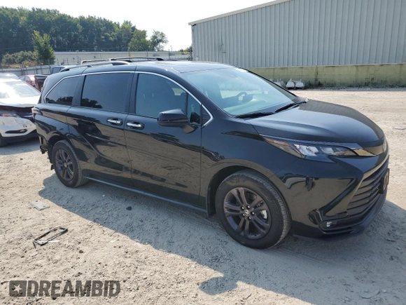 2024 Toyota Sienna LE with VIN 5TDCSKFC6RS111621, listed as a Copart auction lot 74657494 with 19,733 mi miles and Salvage Title. Bid and sale history available at carsss.com. Image 4.