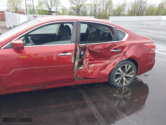2013 Nissan Altima 2.5 SL with VIN 1N4AL3AP5DN410025, listed as a IAAI auction lot 41941350 with 289,651 mi miles. Bid and sale history available at carsss.com. Image 6.