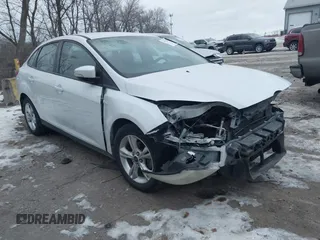 2013 Ford Focus SE with VIN 1FADP3F29DL343536, listed as a IAAI auction lot 41396247 with 185,737 mi miles. Bid and sale history available at carsss.com. Image 1.