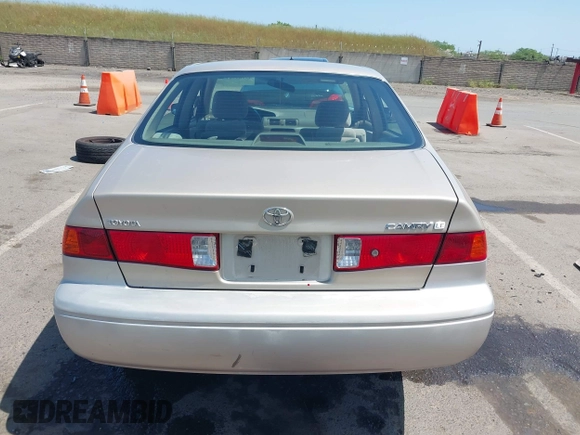 2001 Toyota Camry CE with VIN JT2BG22K910605420, listed as a IAAI auction lot 42109747 with 89,426 mi miles and . Bid and sale history available at DreamBid. Image 16.