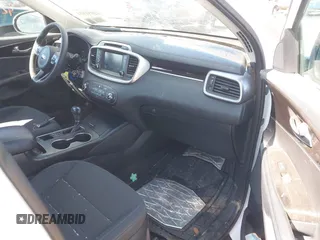 2018 Kia Sorento LX with VIN 5XYPGDA39JG415677, listed as a IAAI auction lot 42051631 with 72,734 mi miles. Bid and sale history available at carsss.com. Image 5.