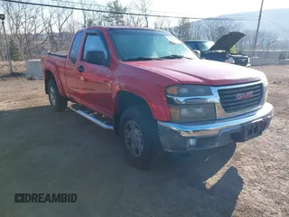 2004 GMC Canyon SLE Z71 with VIN 1GTDT196048219974, listed as a IAAI auction lot 41646302 with 227,684 mi miles. Bid and sale history available at carsss.com. Image 1.