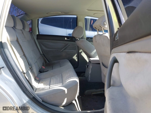 2003 Volkswagen Passat GLS with VIN WVWPD63B13P252578, listed as a IAAI auction lot 41660963 with 151,253 mi miles. Bid and sale history available at carsss.com. Image 8.