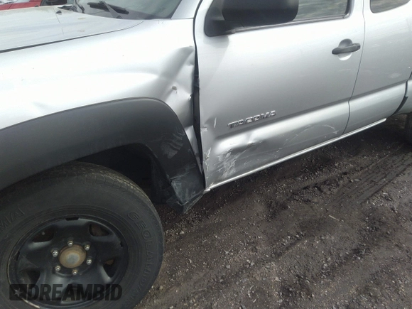 2008 Toyota Tacoma with VIN 5TEUU42N08Z469915, listed as a IAAI auction lot 41807203 with 177,699 mi miles and . Bid and sale history available at DreamBid. Image 6.