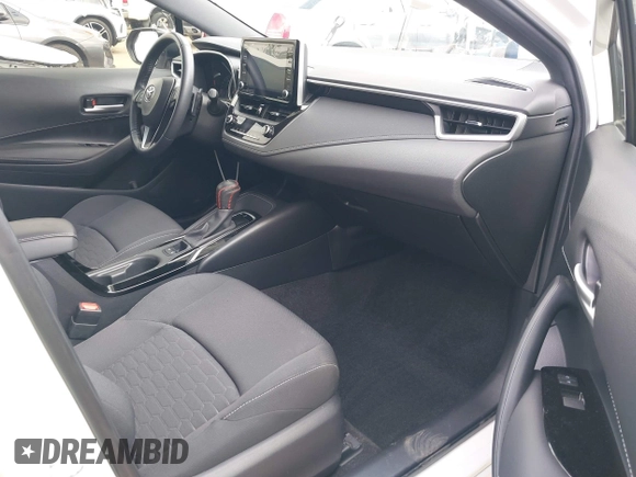 2020 Toyota Corolla Hatchback SE with VIN JTND4RBE3L3077866, listed as a IAAI auction lot 42078596 with 60,153 mi miles. Bid and sale history available at carsss.com. Image 5.