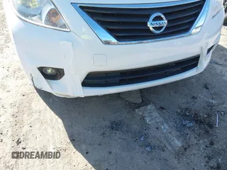 2014 Nissan Versa SV with VIN 3N1CN7APXEL845910, listed as a IAAI auction lot 41845481 with 100,005 mi miles. Bid and sale history available at carsss.com. Image 6.