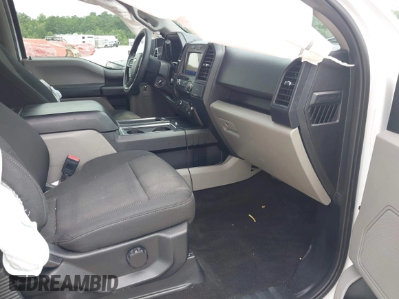 2020 Ford F-150 XL z VIN 1FTEW1EP3LFA05453, wystawiony jako IAAI lot #42644402 z przebiegiem 163 933 mil mil oraz . Historia ofert i sprzedaży dostępna na DreamBid. Obrazek 5.