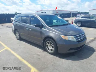 2013 Honda Odyssey EX with VIN 5FNRL5H47DB090905, listed as a IAAI auction lot 41983054 with 198,023 mi miles. Bid and sale history available at carsss.com. Image 1.