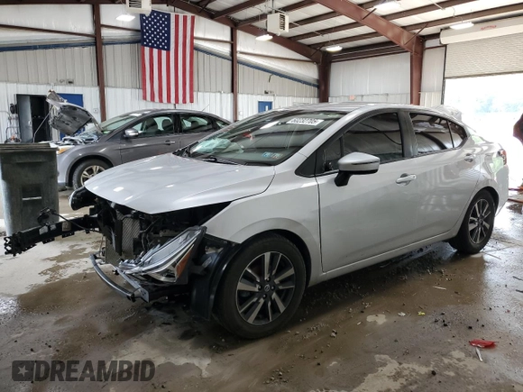 2021 Nissan Versa SV with VIN 3N1CN8EV5ML835699, listed as a Copart auction lot 60232705 with 84,306 mi miles and Salvage title. Bid and sale history available at DreamBid. Image 1.