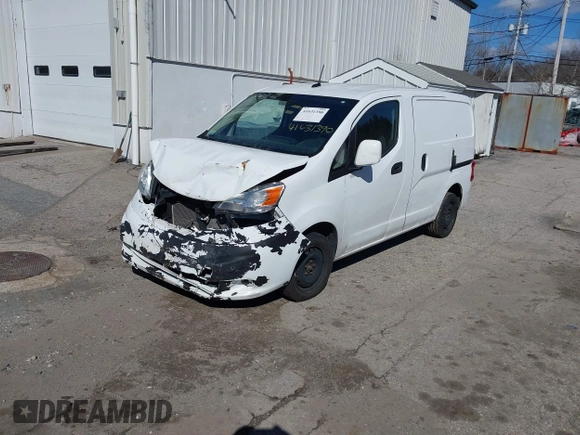 2019 Nissan NV200 S z VIN 3N6CM0KN5KK708070, wystawiony jako IAAI lot #41631390 z przebiegiem 113 335 mil mil oraz . Historia ofert i sprzedaży dostępna na DreamBid. Obrazek 2.