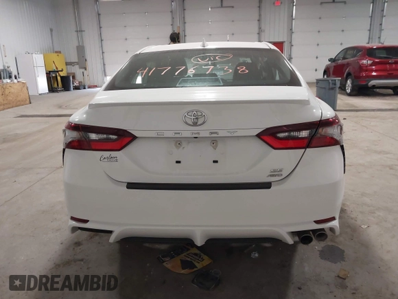 2023 Toyota Camry SE z VIN 4T1G11BK2PU083901, wystawiony jako IAAI lot #41776738 z przebiegiem 31 548 mil mil oraz . Historia ofert i sprzedaży dostępna na DreamBid. Obrazek 16.