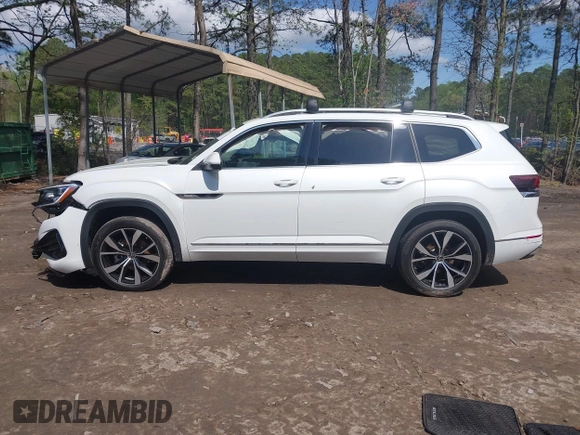 2024 Volkswagen Atlas SEL Premium R-Line with VIN 1V2FR2CA2RC617765, listed as a IAAI auction lot 41990546 with 15,098 mi miles and . Bid and sale history available at DreamBid. Image 15.