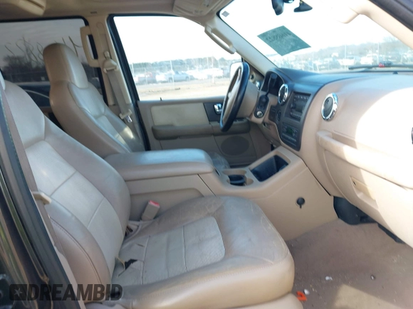 2005 Ford Expedition Eddie Bauer with VIN 1FMFU18555LA39558, listed as a IAAI auction lot 41608822 with 222,057 mi miles. Bid and sale history available at carsss.com. Image 5.