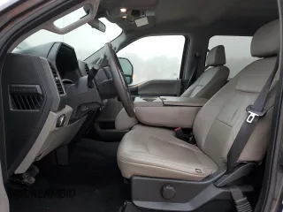 2020 Ford F-250 XL z VIN 1FT7W2BN2LEE59541, wystawiony jako Copart lot #85977044 z przebiegiem 86 068 mil mil oraz Czysty tytuł • Clean title. Historia ofert i sprzedaży dostępna na DreamBid. Obrazek 7.