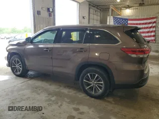 2018 Toyota Highlander SE с VIN 5TDJZRFHXJS872020, выставлен на аукционе Copart как лот 57116995 с пробегом 100 505 миль миль и Списание • Salvage title. История ставок и продаж доступна на DreamBid. Изображение 2.