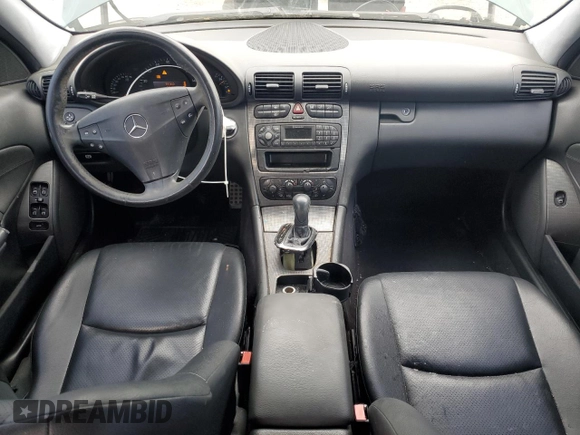 2004 Mercedes-Benz C 230 Kompressor с VIN WDBRF40J94F486315, выставлен на аукционе Copart как лот 50871115 с пробегом 81 053 миль миль и Списание • Salvage title. История ставок и продаж доступна на DreamBid. Изображение 8.