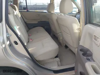 2006 Toyota Highlander w/3rd Row with VIN JTEDP21A260124131, listed as a IAAI auction lot 41476163 with 171,361 mi miles. Bid and sale history available at carsss.com. Image 8.