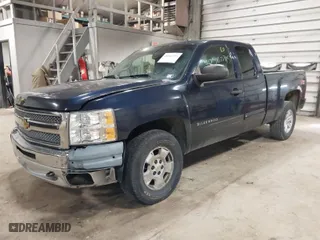2012 Chevrolet Silverado 1500 LT with VIN 1GCRKSE70CZ132582, listed as a IAAI auction lot 40562795 with 135,396 mi miles. Bid and sale history available at carsss.com. Image 2.