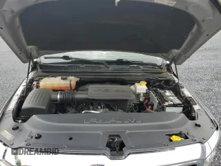 2022 Ram 1500 Big Horn z VIN 1C6RRFBGXNN278996, wystawiony jako Copart lot #55657725 z przebiegiem 65 207 mil mil oraz Czysty tytuł • Clean title. Historia ofert i sprzedaży dostępna na DreamBid. Obrazek 11.