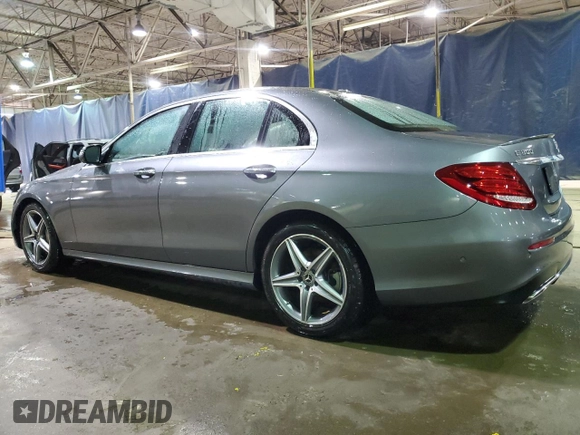 2018 Mercedes-Benz E 300 z VIN WDDZF4KB8JA313472, wystawiony jako Copart lot #53959155 z przebiegiem Nie podano mil oraz Czysty tytuł • Clean title. Historia ofert i sprzedaży dostępna na DreamBid. Obrazek 2.