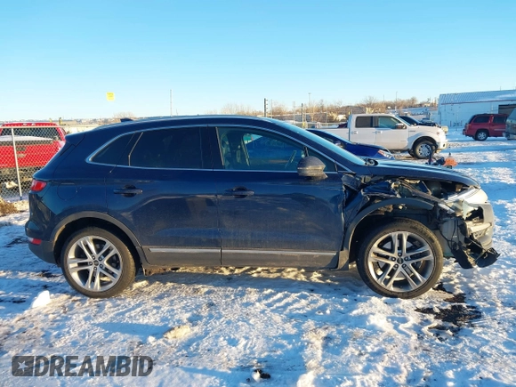 2017 Lincoln MKC Reserve with VIN 5LMTJ3DHXHUL03246, listed as a IAAI auction lot 41300071 with 125,326 mi miles. Bid and sale history available at carsss.com. Image 13.
