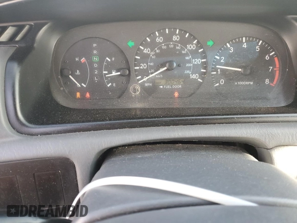 2000 Toyota Camry CE with VIN JT2BG22K0Y0470743, listed as a Copart auction lot 51980385 with 300,464 mi miles and Salvage Title. Bid and sale history available at carsss.com. Image 9.