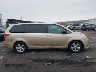 2011 Toyota Sienna LE AAS with VIN 5TDKK3DC9BS089379, listed as a IAAI auction lot 41943062 with 245,778 mi miles. Bid and sale history available at carsss.com. Image 13.