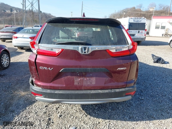 2018 Honda CR-V LX with VIN 2HKRW6H39JH213816, listed as a IAAI auction lot 41776460 with 61,709 mi miles. Bid and sale history available at carsss.com. Image 17.
