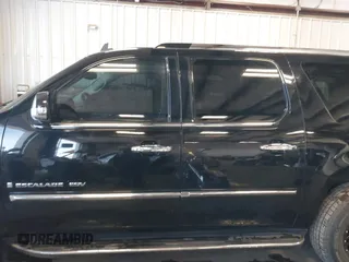 2008 Cadillac Escalade ESV z VIN 1GYFK66818R161446, wystawiony jako IAAI lot #42121700 z przebiegiem 176 684 mil mil oraz . Historia ofert i sprzedaży dostępna na DreamBid. Obrazek 14.