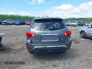 2019 Nissan Pathfinder S z VIN 5N1DR2MMXKC596621, wystawiony jako IAAI lot #42158372 z przebiegiem 71 796 mil mil oraz . Historia ofert i sprzedaży dostępna na DreamBid. Obrazek 16.