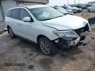 2015 Nissan Pathfinder Platinum with VIN 5N1AR2MN0FC648839, listed as a IAAI auction lot 41954795 with 123,730 mi miles. Bid and sale history available at carsss.com. Image 1.