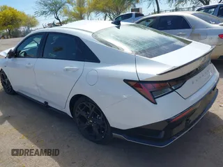 2025 Hyundai Elantra N Line z VIN KMHLR4DF5SU864350, wystawiony jako IAAI lot #42072593 z przebiegiem 7 092 mil mil oraz . Historia ofert i sprzedaży dostępna na DreamBid. Obrazek 3.