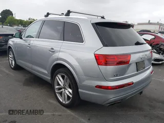 2018 Audi Q7 Prestige with VIN WA1VAAF77JD028847, listed as a IAAI auction lot 42294052 with 46,478 mi miles and . Bid and sale history available at DreamBid. Image 3.