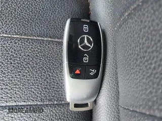 2020 Mercedes-Benz E 350 с VIN WDDZF8EB2LA713761, выставлен на аукционе IAAI как лот 41854999 с пробегом 74 603 миль миль и . История ставок и продаж доступна на DreamBid. Изображение 11.