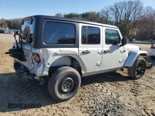 2023 Jeep Wrangler Sahara z VIN 1C4JJXP66PW703050, wystawiony jako Copart lot #53637455 z przebiegiem 7 525 mil mil oraz Czysty tytuł • Clean title. Historia ofert i sprzedaży dostępna na DreamBid. Obrazek 3.