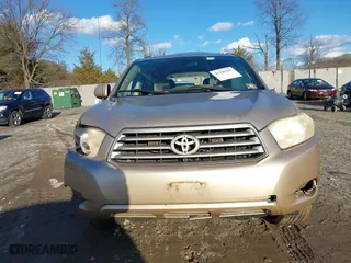 2009 Toyota Highlander with VIN JTEDS41A692084543, listed as a IAAI auction lot 41208295 with 203,620 mi miles. Bid and sale history available at carsss.com. Image 12.