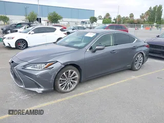 2019 Lexus ES 300h with VIN JTHB21B19K2022809, listed as a IAAI auction lot 42484103 with 62,596 mi miles and . Bid and sale history available at DreamBid. Image 17.