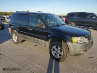 2007 Ford Escape XLT with VIN 1FMYU03107KB17034, listed as a Copart auction lot 80578964 with 268,752 mi miles and Clean Title. Bid and sale history available at carsss.com. Image 4.