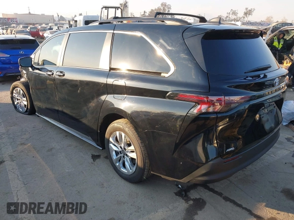 2024 Toyota Sienna XLE with VIN 5TDJSKFC9RS152848, listed as a IAAI auction lot 41290455 with 1,967 mi miles and . Bid and sale history available at DreamBid. Image 3.