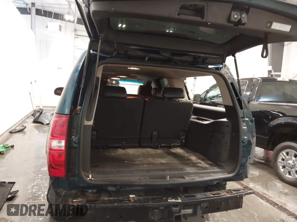 2007 Chevrolet Suburban LTZ with VIN 3GNFK16337G265066, listed as a IAAI auction lot 42373286 with 241,759 mi miles and . Bid and sale history available at DreamBid. Image 18.