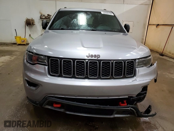 2017 Jeep Grand Cherokee Trailhawk with VIN 1C4RJFLG8HC618709, listed as a Copart auction lot 52899194 with 69,000 mi miles and Salvage title. Bid and sale history available at DreamBid. Image 5.
