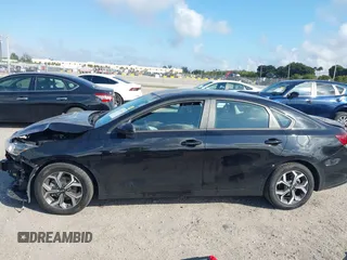 2021 Kia Forte FE z VIN 3KPF24AD6ME390032, wystawiony jako IAAI lot #41467915 z przebiegiem 43 654 mil mil oraz . Historia ofert i sprzedaży dostępna na DreamBid. Obrazek 15.