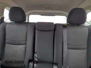 2017 Nissan Rogue SV z VIN JN8AT2MT6HW142006, wystawiony jako Copart lot #54361505 z przebiegiem 67 541 mil mil oraz Szkody całkowita. Historia ofert i sprzedaży dostępna na DreamBid. Obrazek 10.