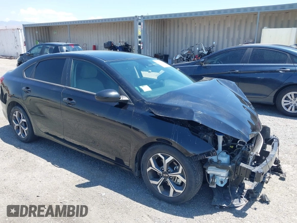 2021 Kia Forte LXS с VIN 3KPF24AD7ME341566, выставлен на аукционе IAAI как лот 42432261 с пробегом 29 039 миль миль и . История ставок и продаж доступна на DreamBid. Изображение 1.