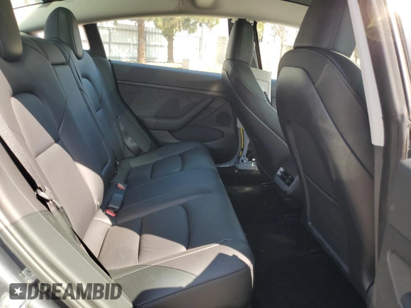 2023 Tesla Model 3 z VIN 5YJ3E1EAXPF583968, wystawiony jako Copart lot #63994085 z przebiegiem 23 723 mil mil oraz Szkoda całkowita • Salvage title. Historia ofert i sprzedaży dostępna na DreamBid. Obrazek 10.