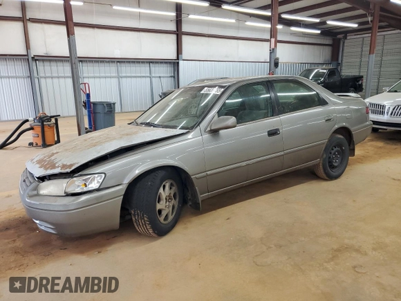 1998 Toyota Camry LE с VIN 4T1BG22K6WU356495, выставлен на аукционе Copart как лот 55639765 с пробегом Не указан миль и Списание • Salvage title. История ставок и продаж доступна на DreamBid. Изображение 1.
