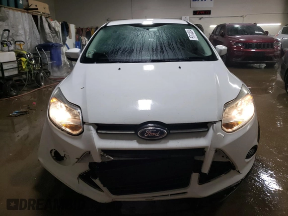 2014 Ford Focus SE with VIN 1FADP3F24EL360648, listed as a Copart auction lot 87112034 with 81,677 mi miles and Salvage Title. Bid and sale history available at carsss.com. Image 5.