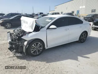 2022 Kia Forte LXS with VIN 3KPF24AD5NE427668, listed as a Copart auction lot 48218145 with 39,986 mi miles and Salvage Title. Bid and sale history available at carsss.com. Image 1.